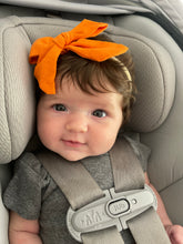 Load image into Gallery viewer, Monthly Subscription Bow Box